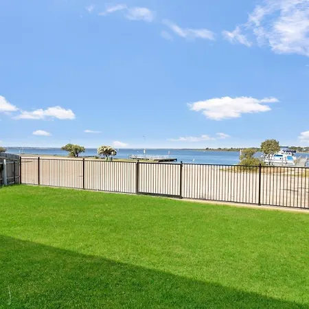 Lake Views Retreat Paynesville Exterior photo